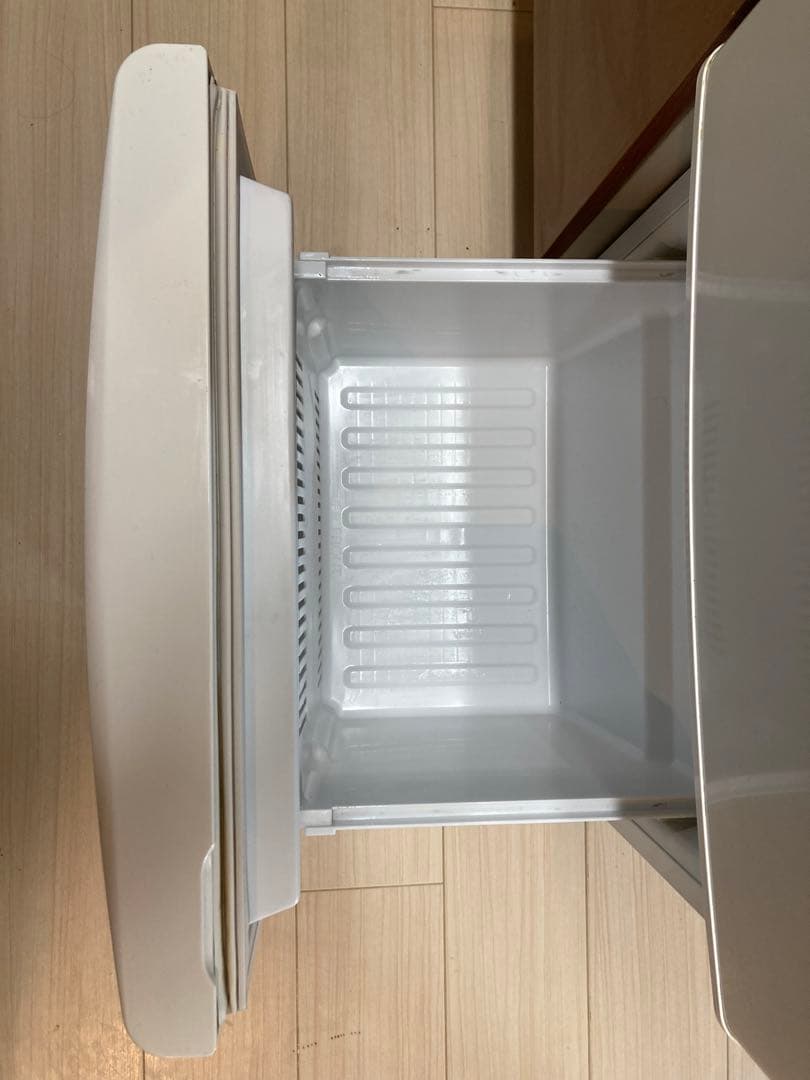【最終値下げ】Panasonic 冷蔵庫 NR-B145W 送料込み