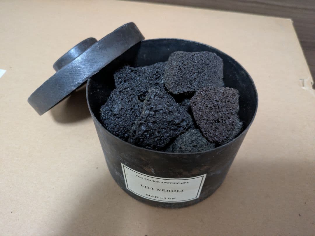アロマグッズ MAD et LEN POT LAVA ROCK LILI NEROLI
