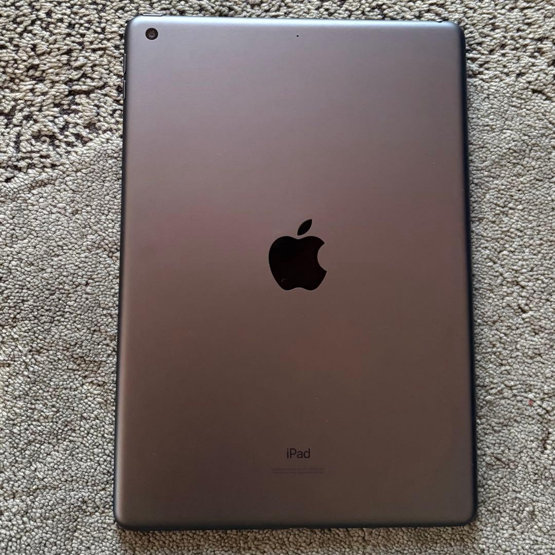 Apple iPad 10.2 第8世代　128GB スペースグレー　アップル