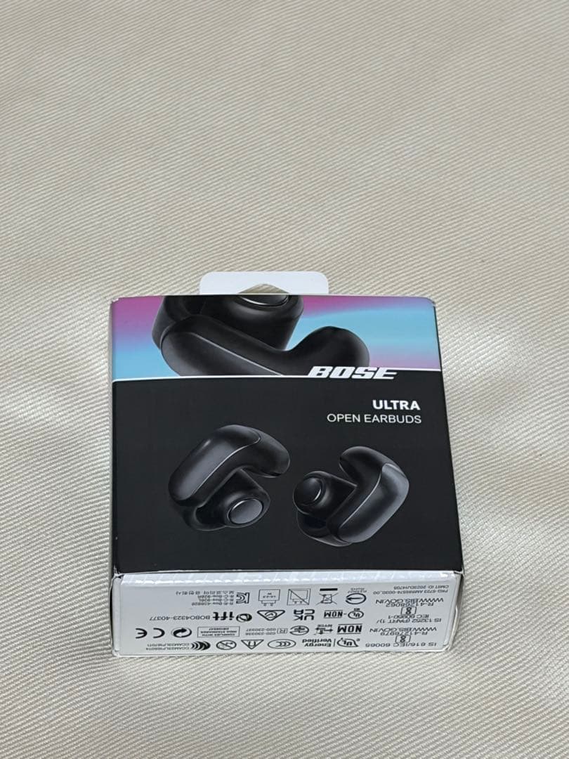 イヤホン Bose ultra Open earbuds (almost new)