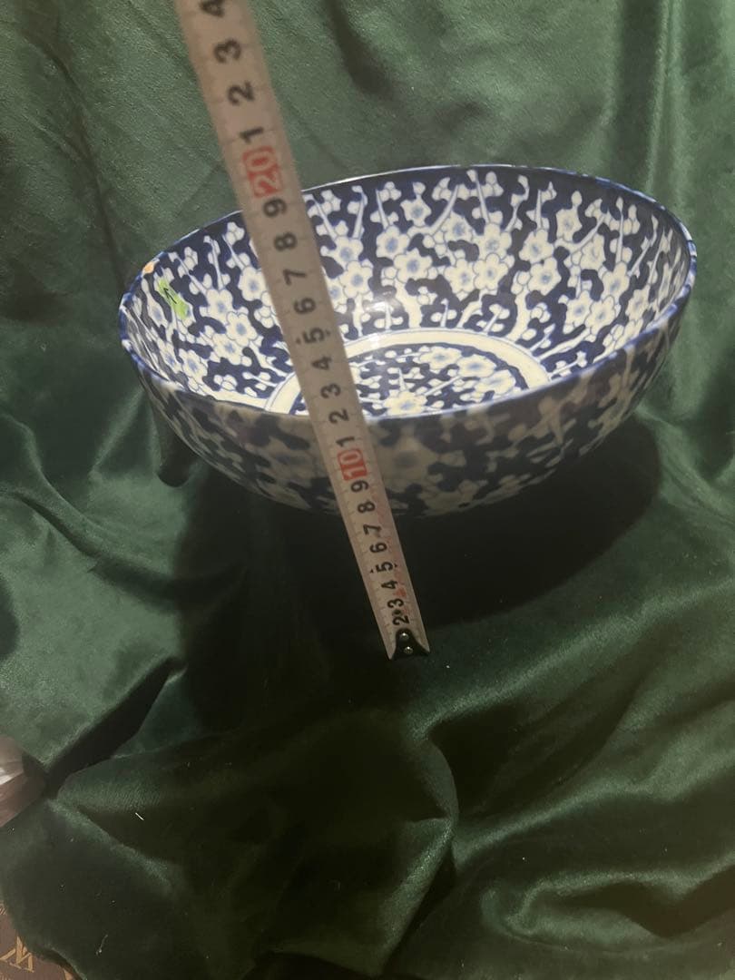 中国骨董品？古い染付 、古い青と白の花柄ボウル 旧家蔵出し （澄んだ声）