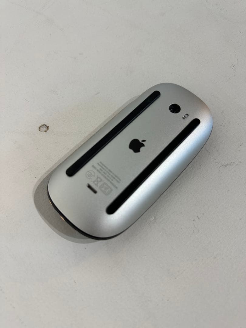 Apple Magic Mouse - ブラック（Multi-Touch対応）