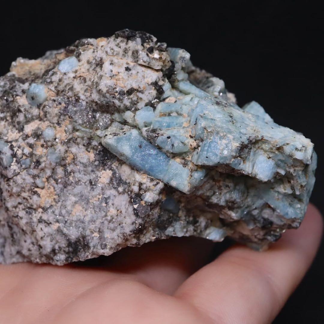 自主採掘！アクアマリン カリフォルニア産 148,7g　AQ210 原石　天然石