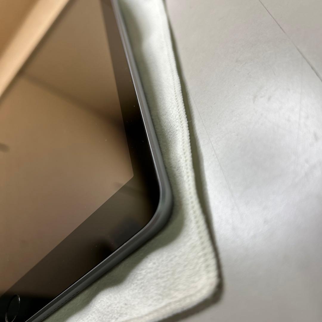 Apple iPad (第５世代) Wi-Fi 32GB
