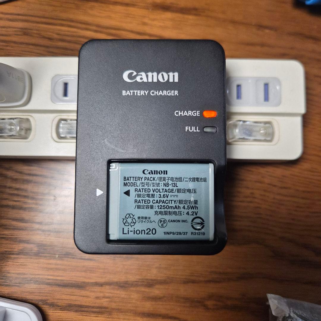 [美品]Canon PowerShot SX720 HS 本体 40倍光学ズーム