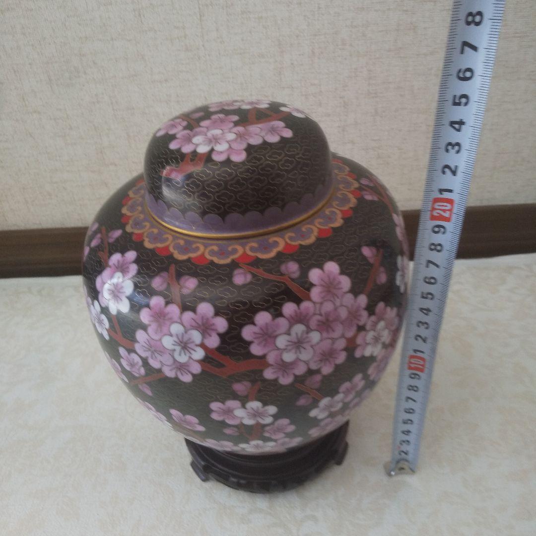 中国　桜と牡丹の装飾陶器壺
