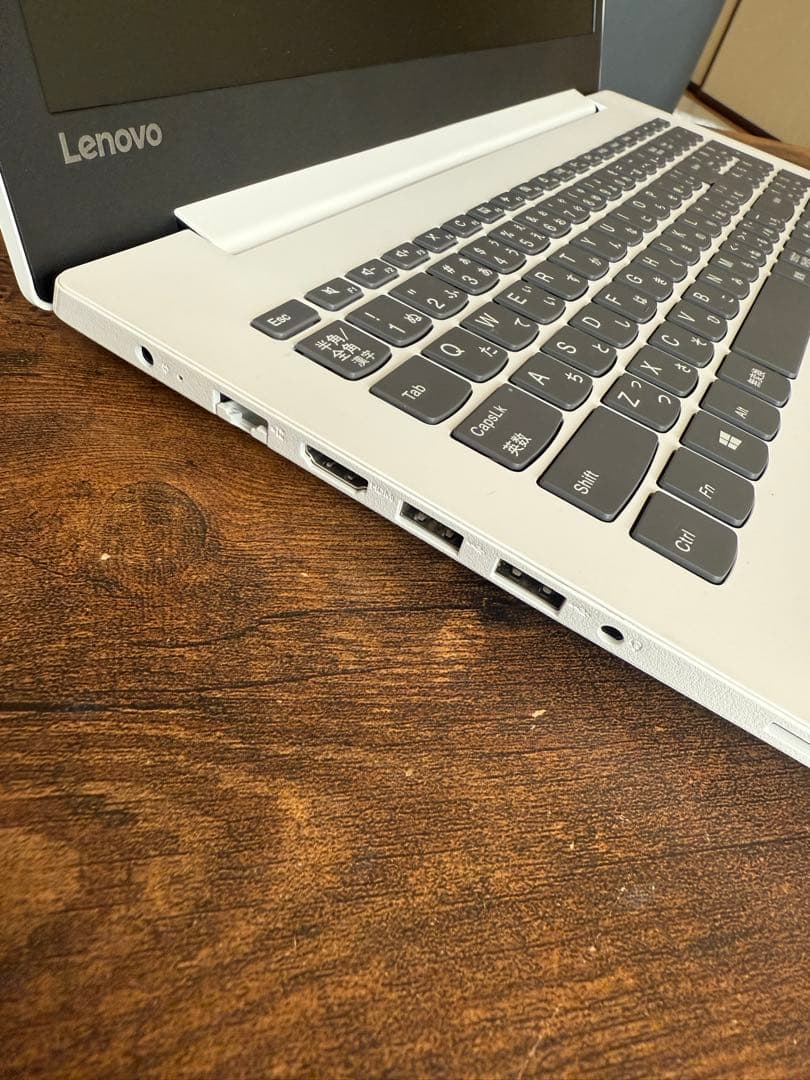 Lenovo IdeaPad 320-151GM ノートパソコン
