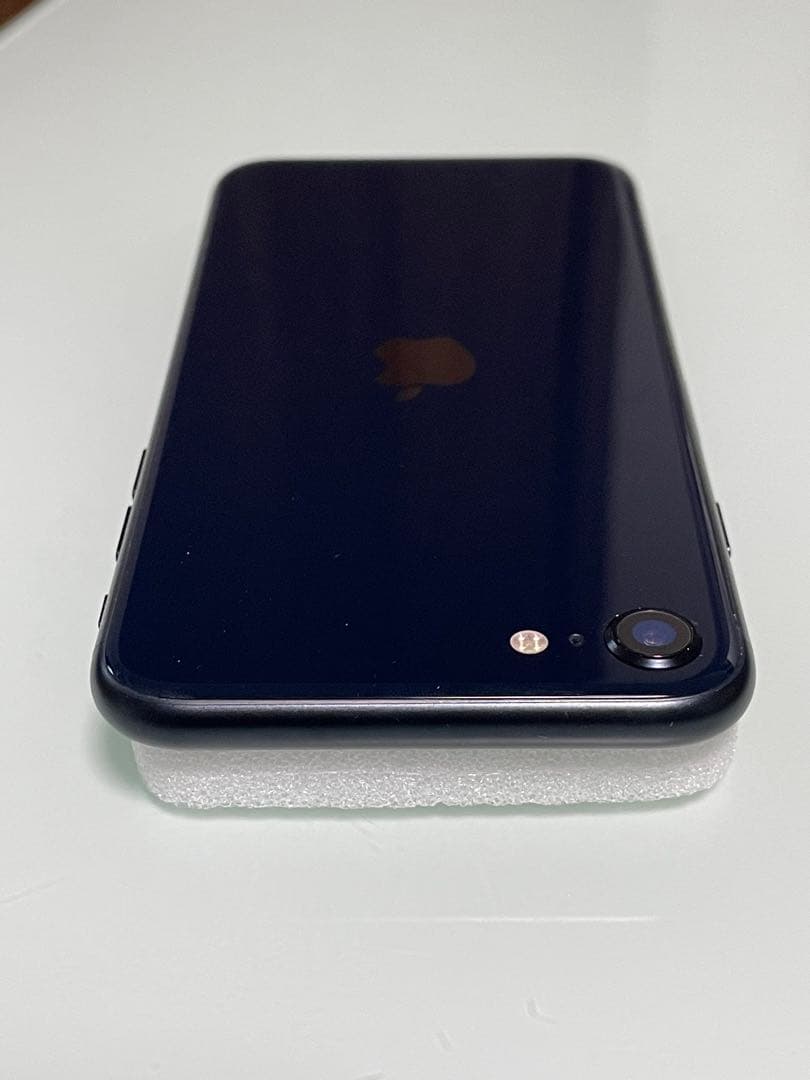 iPhone SE 第3世代 64GB ミッドナイト バッテリー100%