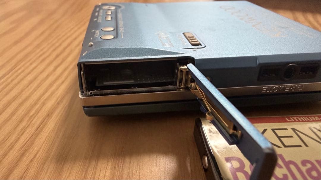 【動作品】KENWOOD DMC-K5 ポータブルMDプレーヤー 箱付き