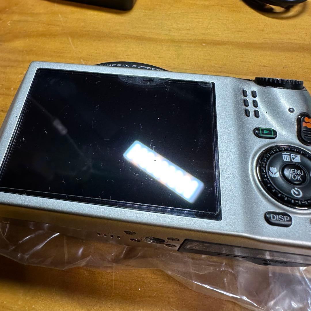 FUJIFILM FinePix F70 EXR デジカメ 6316