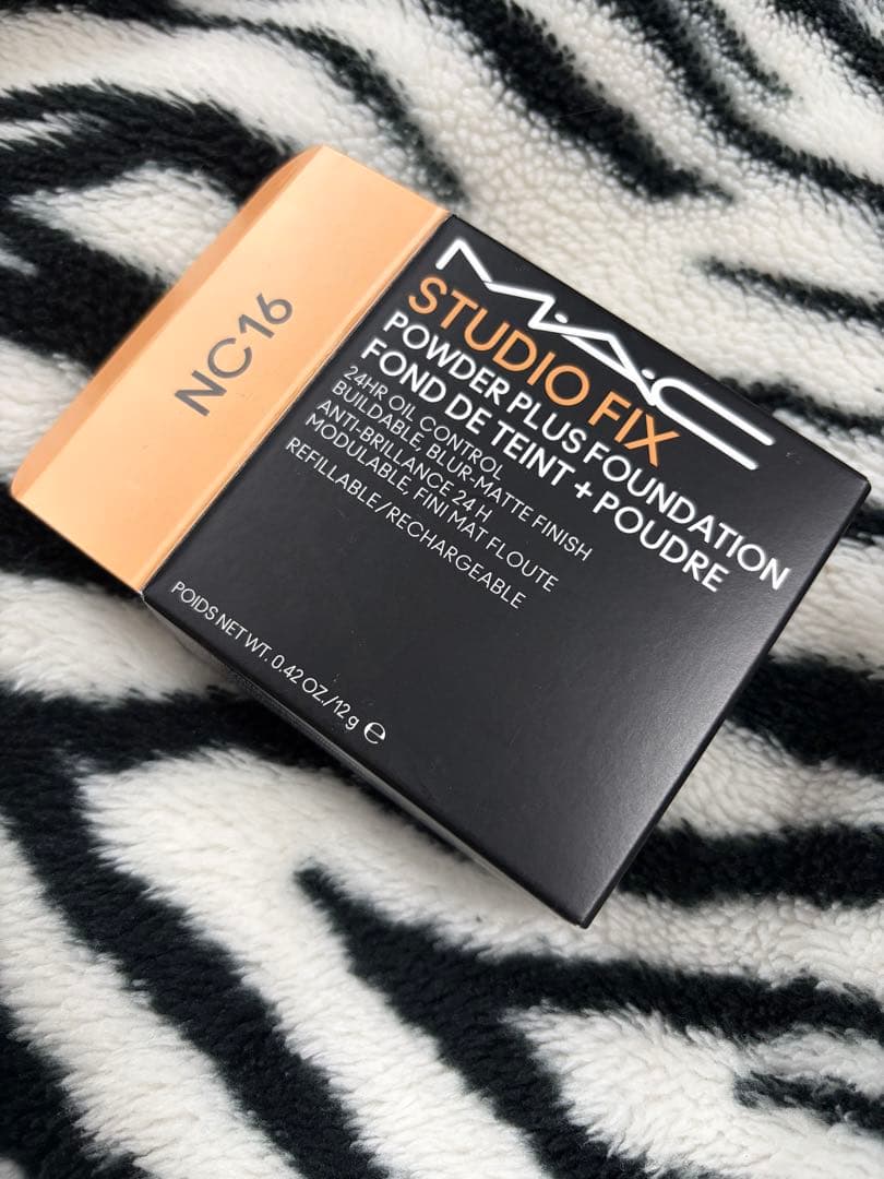 ファンデーション MAC Studio Fix Powder Plus Foundation