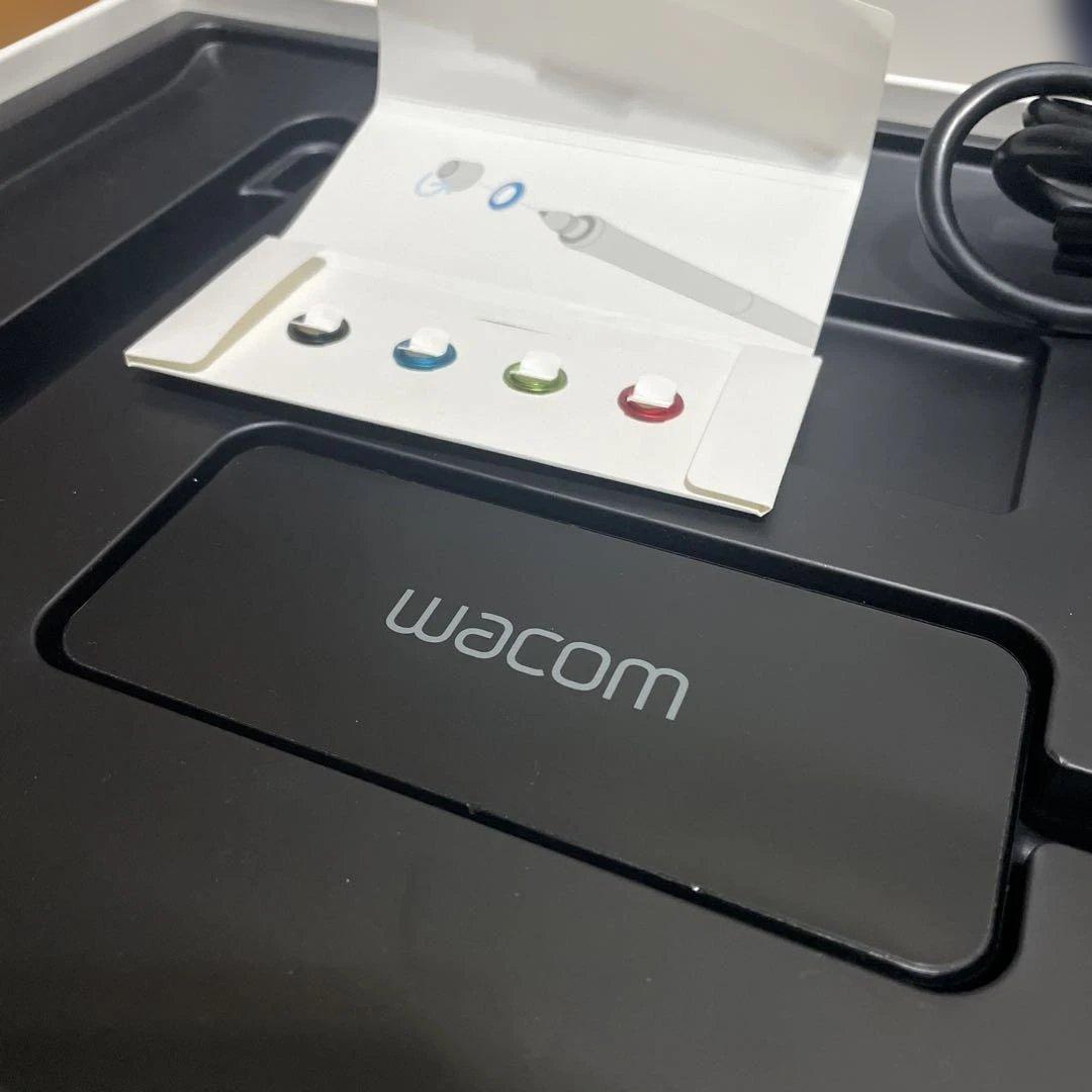 液タブ・ペンタブ WacomMobileStudioPro16 DTH-W1620H/K0