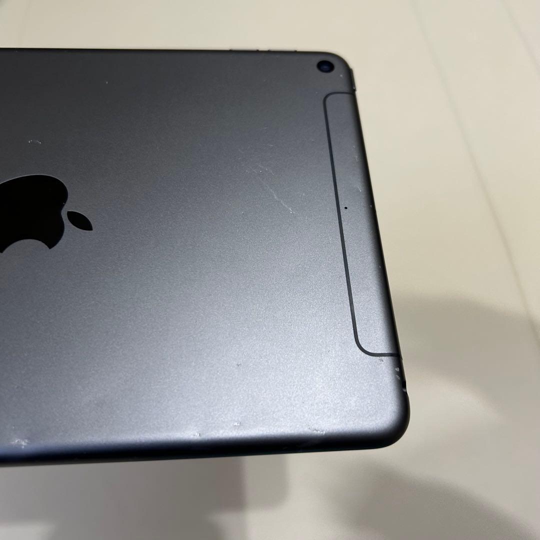 [中古]iPad mini 第5世代　256GB 付属品多数