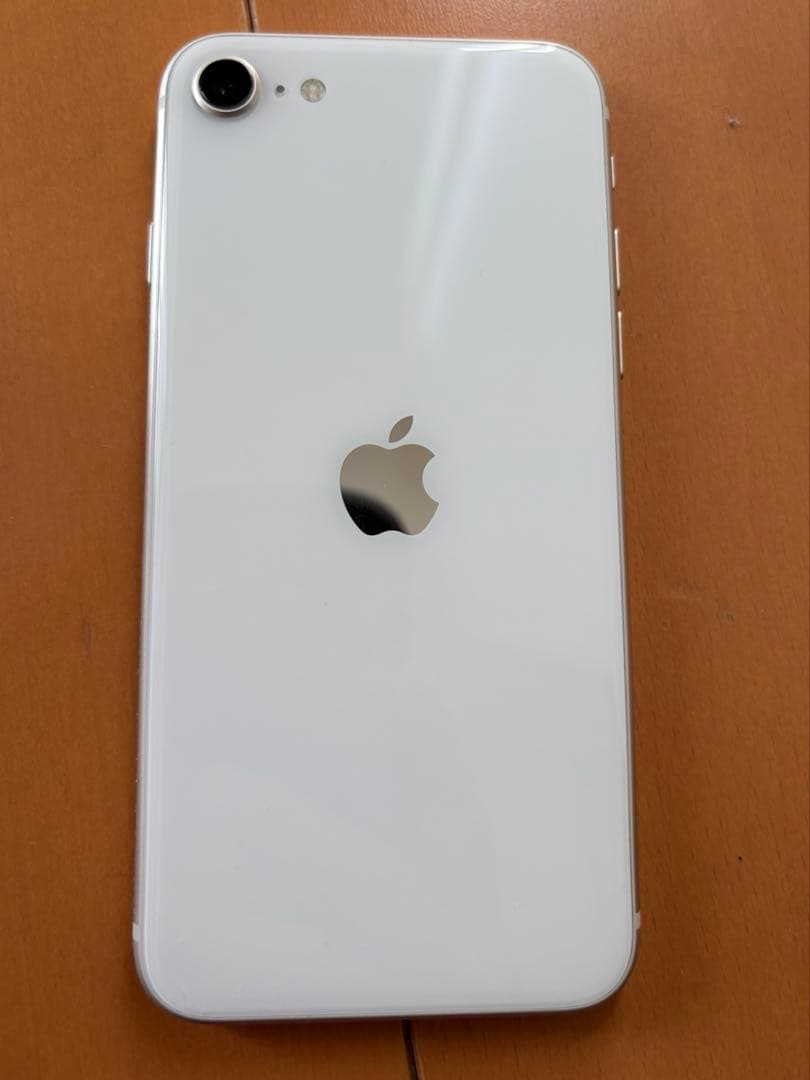 iPhoneSE3 64GB (第3世代) ホワイト 本体