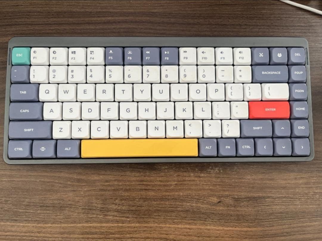 NuPhy Air75 ワイヤレスキーボード　茶軸