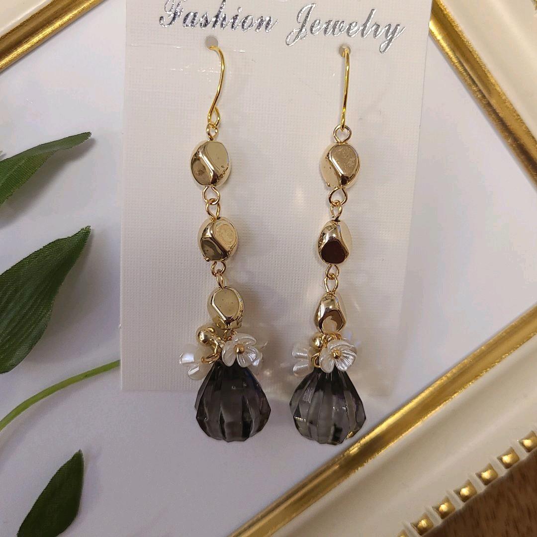ハンドメイド　ピアス　イヤリング　ロング　ドロップ
