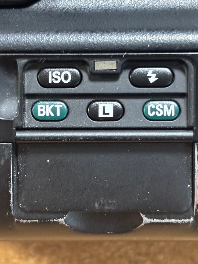 Nikon F5 一眼レフカメラ 28mmレンズ付き