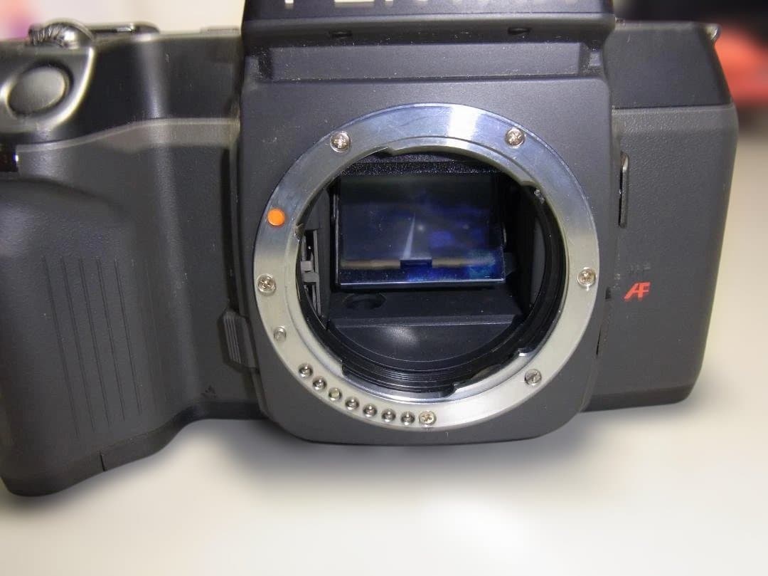 075　PENTAX SF-7 一眼レフカメラ　28-80mmレンズ付き送料込み