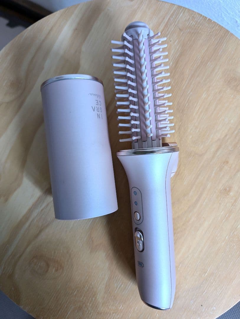 コードレスロールヘアブラシアイロン　イージーカールプロMBW001A