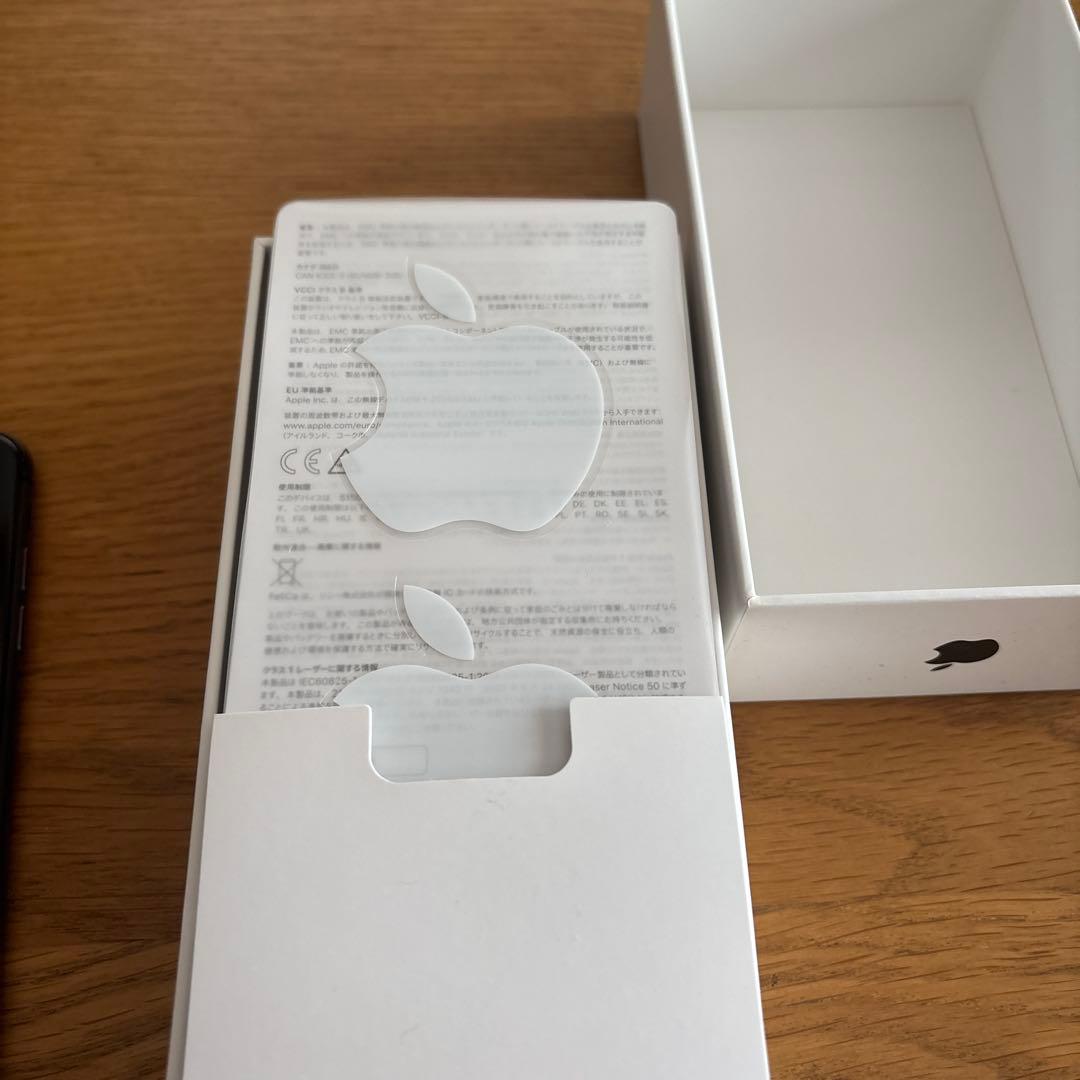 【美品】iPhone Xs 256GB【au】