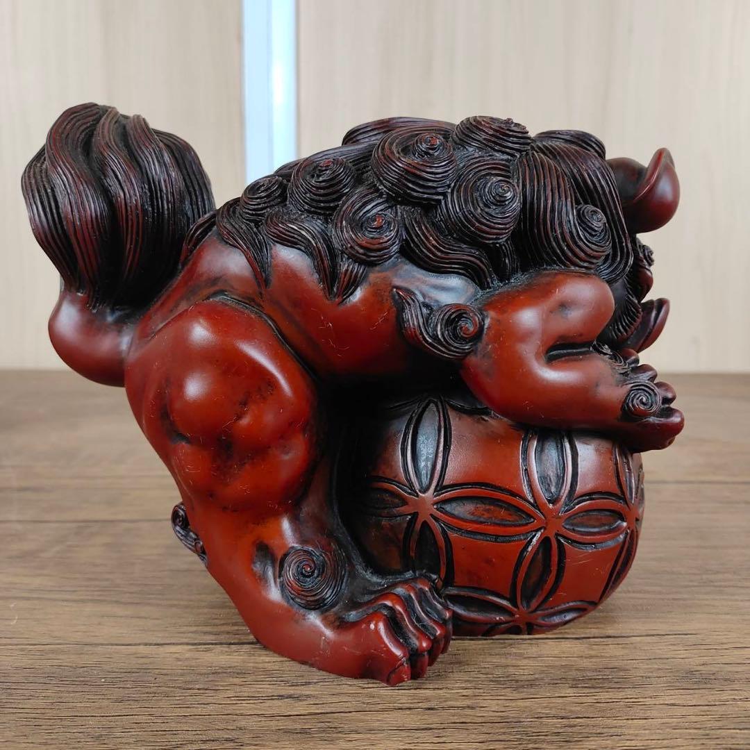 玉乗りシーサー　獅子　魔よけ　玉乗り獅子置物 開運 魔除け 縁起物 骨董品