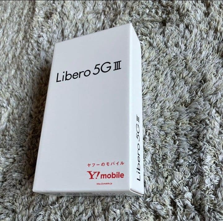 Libero 5G III Y!mobile 本体
