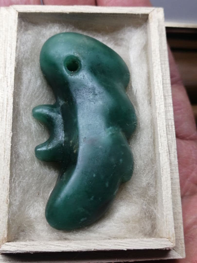 ★古墳期『糸魚川翡翠獣形勾玉』発掘品。『超古代翡翠』5.8cm　儀式用勾玉です。