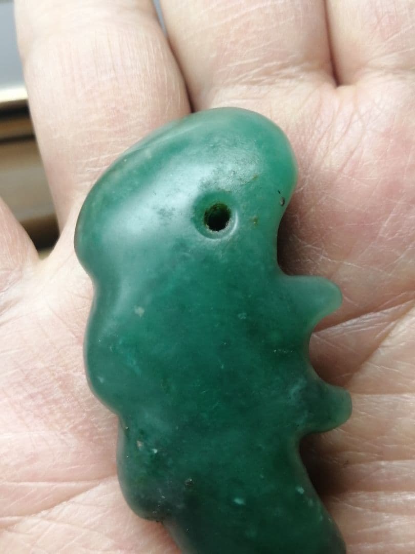 ★古墳期『糸魚川翡翠獣形勾玉』発掘品。『超古代翡翠』5.8cm　儀式用勾玉です。