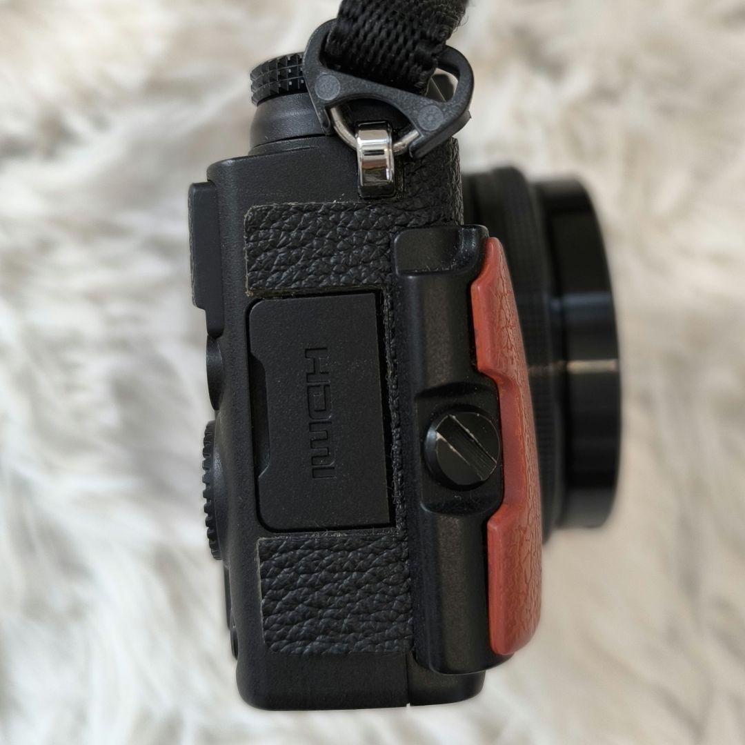 OLYMPUS XZ-2 ブラック 自動開閉レンズキャップ 元箱 取扱説明書