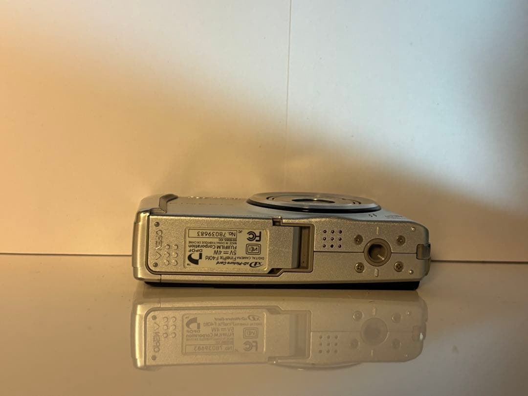 【SDカード付・付属品完備】FUJIFILM FinePix F40fd
