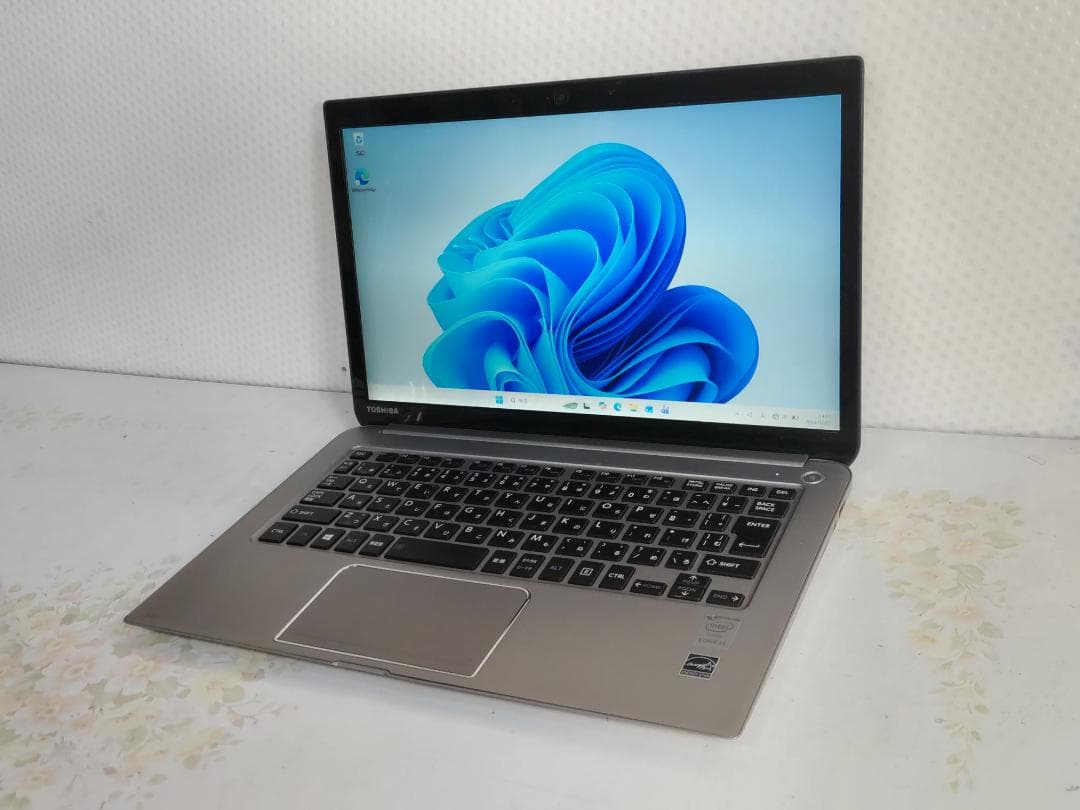 お買得！！東芝 dynabook 8GB SSD 128GB Win11★F8