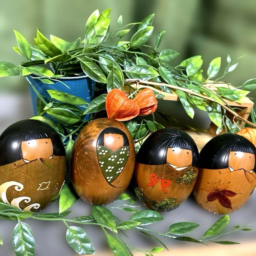 卯三郎こけし 四季　Usaburo Kokeshi Four Seasons