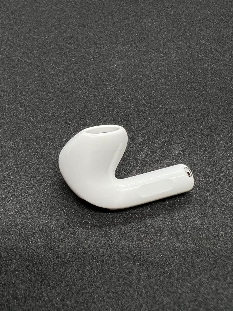 Apple AirPods 第4世代 R右耳 ANC非搭載 665