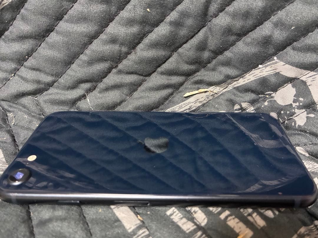 Apple iPhone SE (第3世代) ミッドナイト128GB