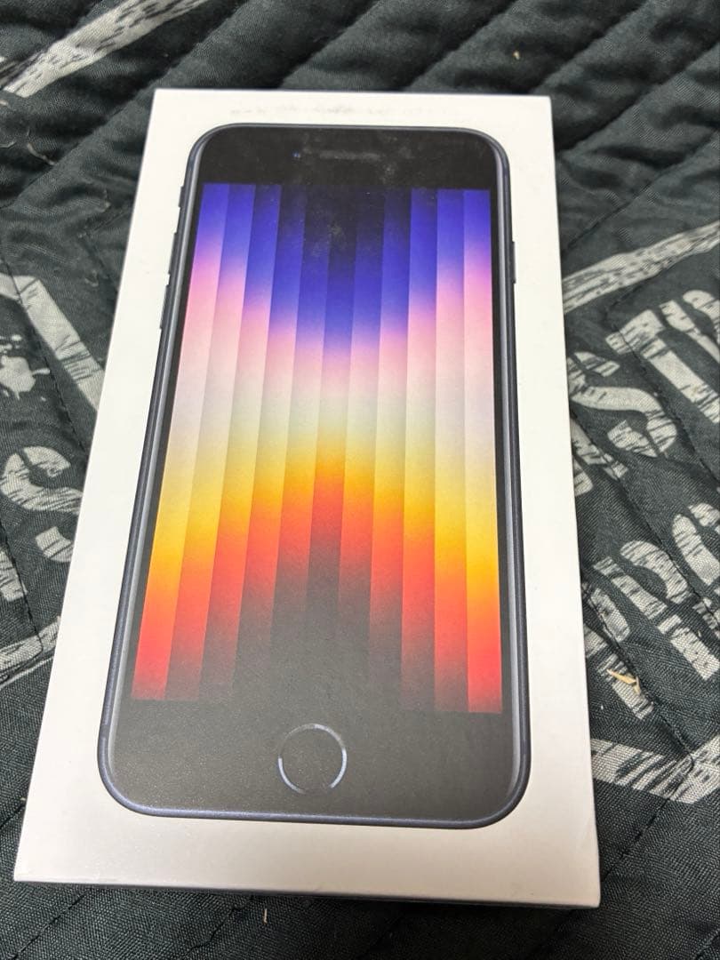Apple iPhone SE (第3世代) ミッドナイト128GB