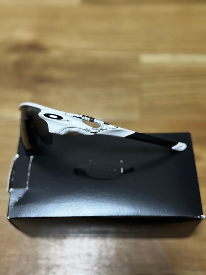 Oakley スポーツ用サングラス ホワイト/ブラック