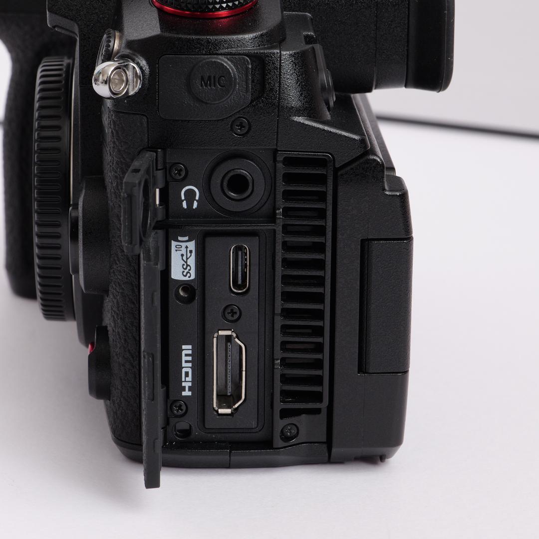 LUMIX GH6 ボディ＋レンズ３本　まとめ売り　超美品