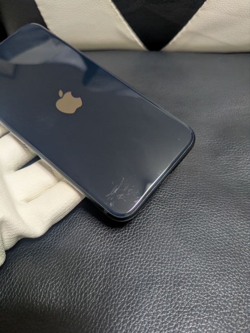 62　iPhone　se3 第3世代　64gb SIMフリー　黒　ブラック