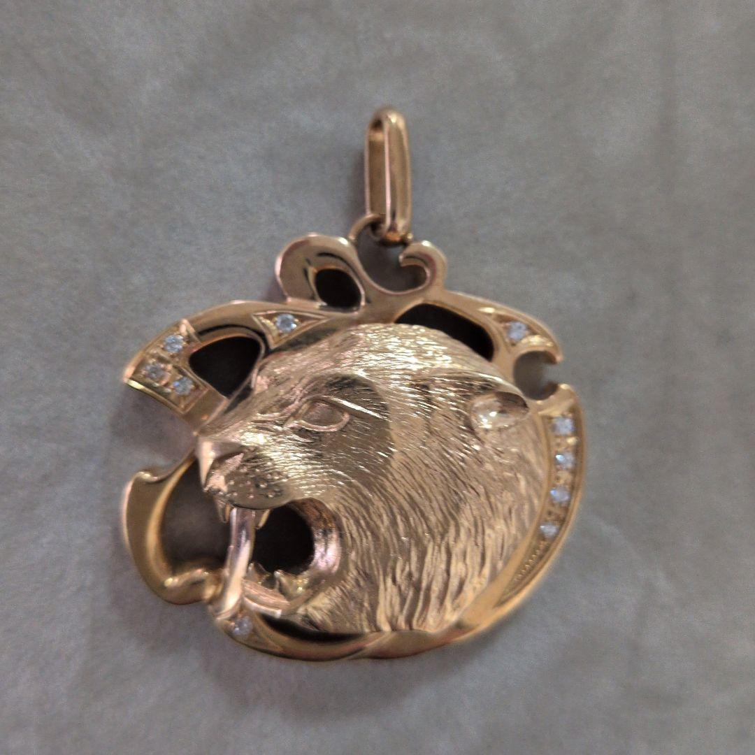 ライオンの頭部 ダイヤ入りk18ペンダント トップ