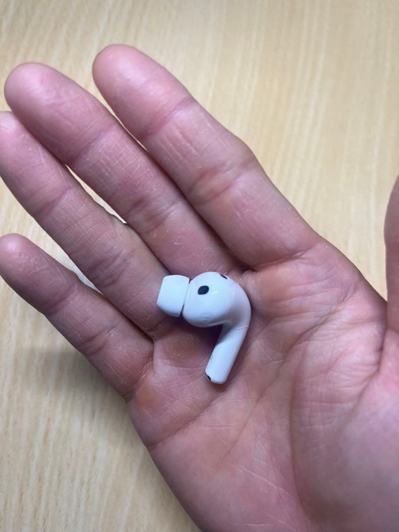AirPodsPro3 本体 ホワイト 片耳 右耳