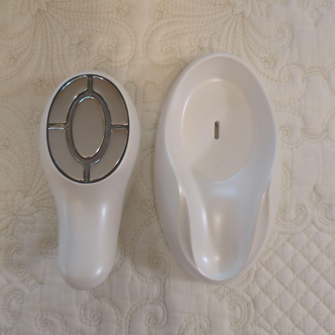お買い得！IKKOプロデュース La boum 美顔器 セット 充電器付き