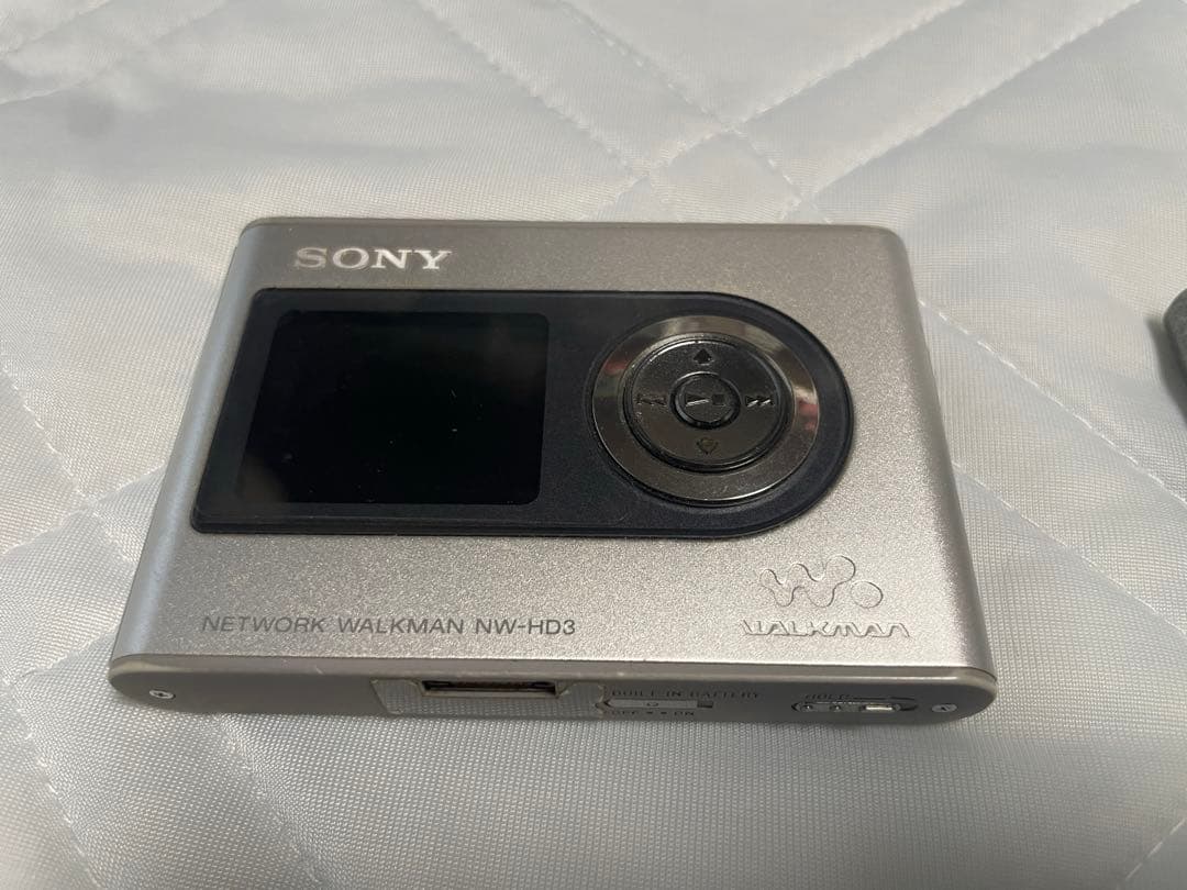 SONY NW-HD3とNW-HD2、クレードルのセットです。 ジャンクです。