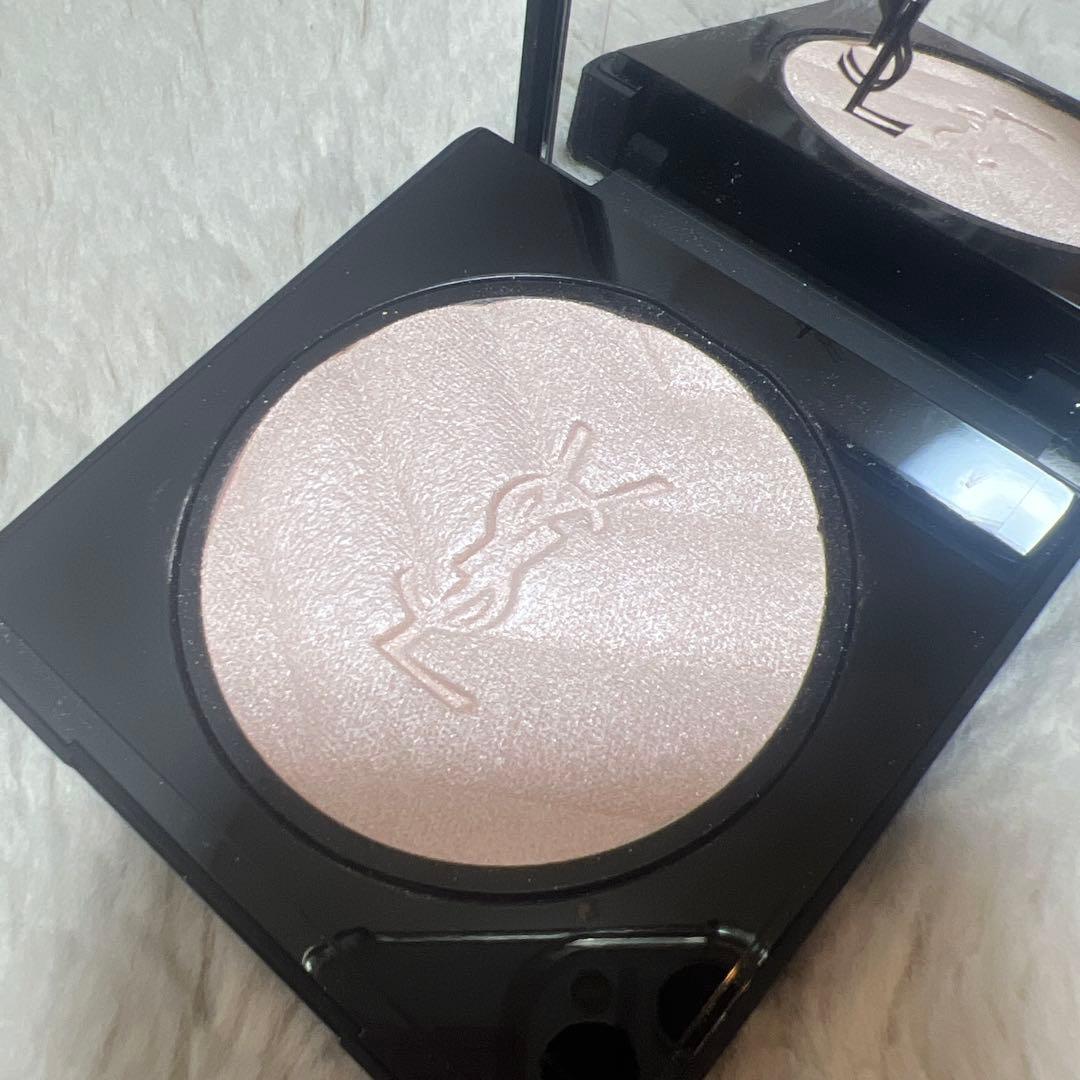 YSL オールアワーズ ハイパーイルミナイザー 01
