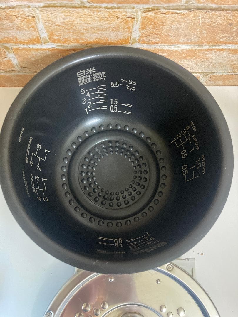 HITACHI　日立　RZ-TS104M　2021年製圧力IH炊飯ジャー5.5合