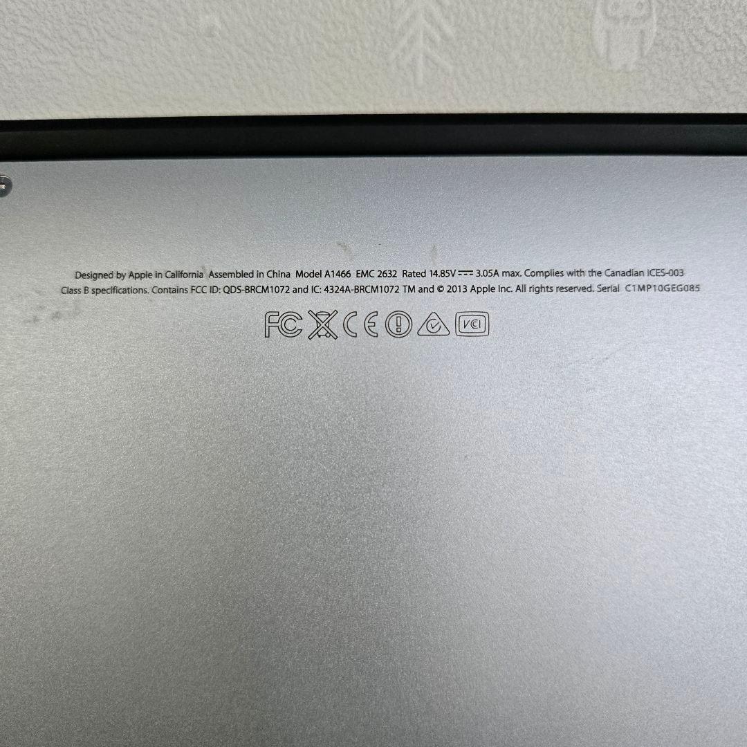 MacBook Air A1466 ジャンク品 充電器付き　Apple