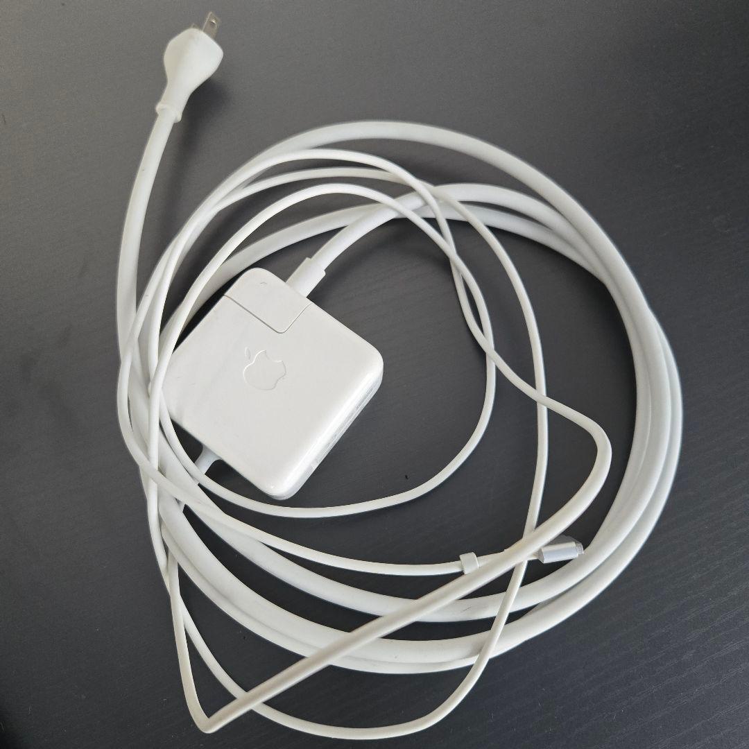 MacBook Air A1466 ジャンク品 充電器付き　Apple