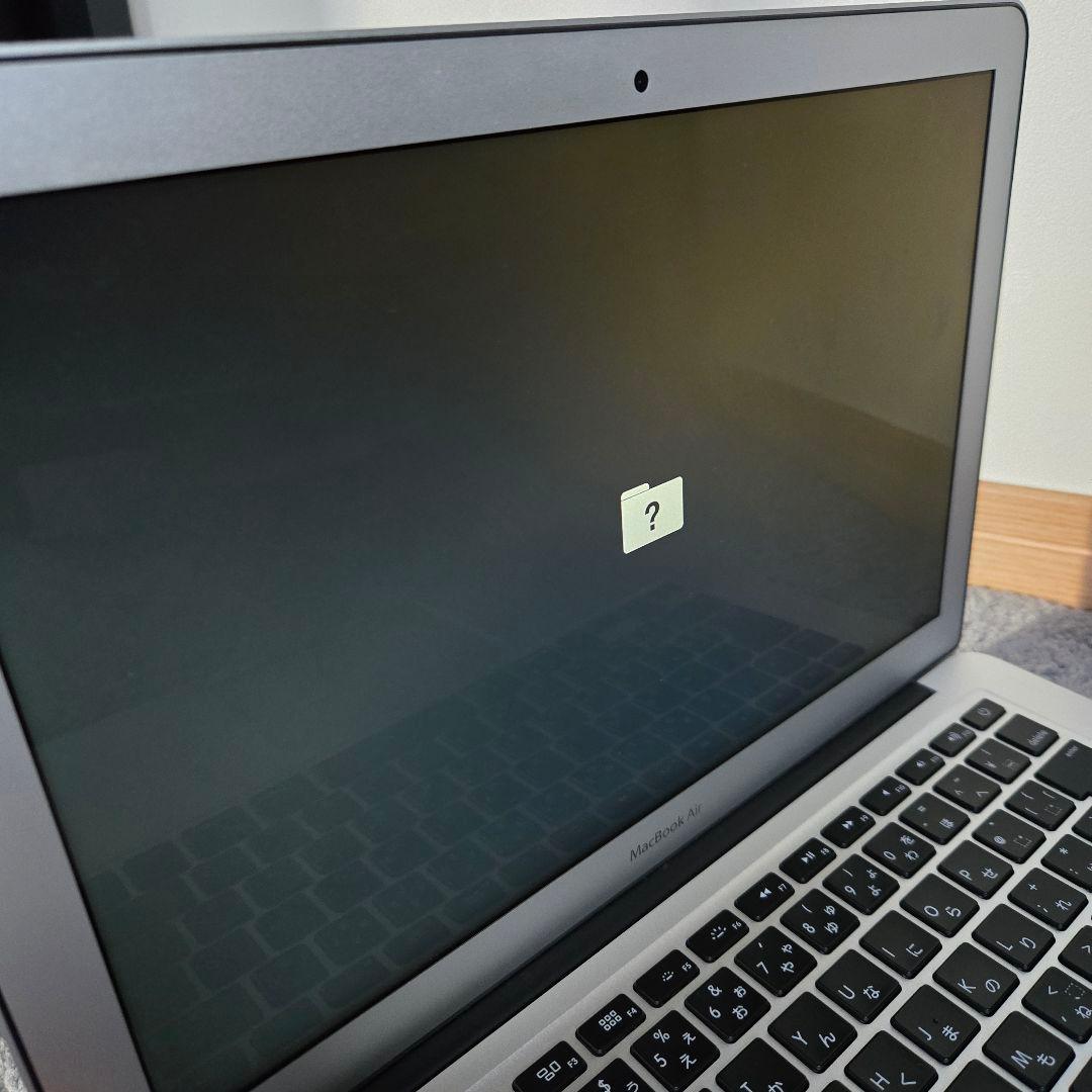 MacBook Air A1466 ジャンク品 充電器付き　Apple