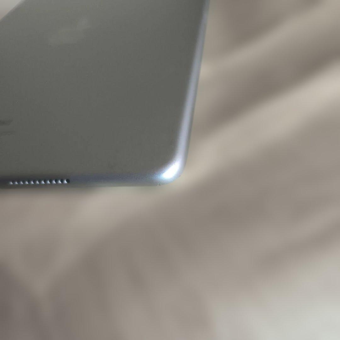 超美品　iPad Air第3世代/64GBWi-Fiモデル＋Cellul