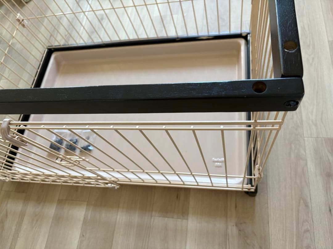 犬用ホワイト金属製ケージ