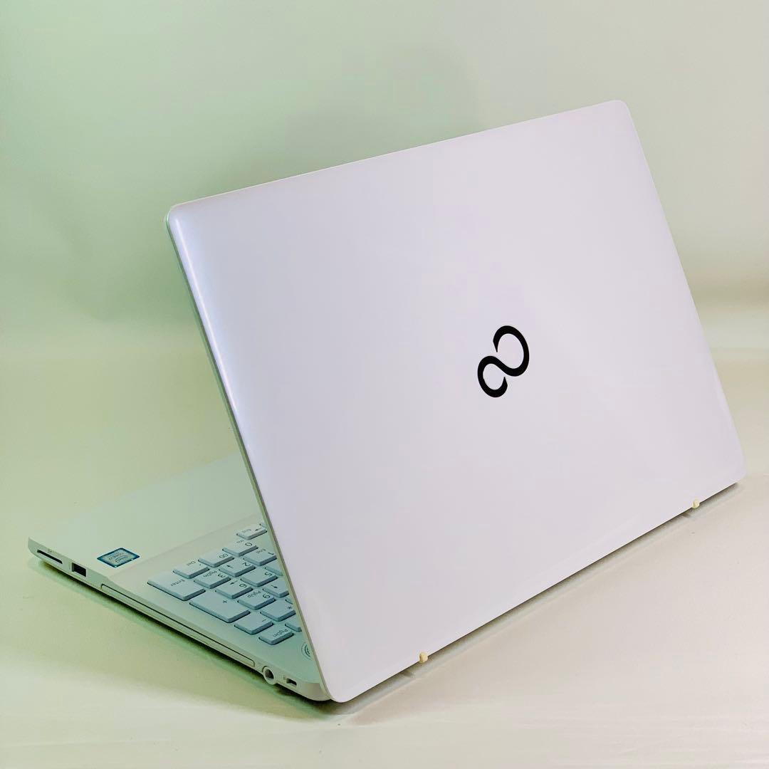 Core i7✨7世代✨SSD2TB✨32GB✨富士通✨ホワイト✨ノートパソコン